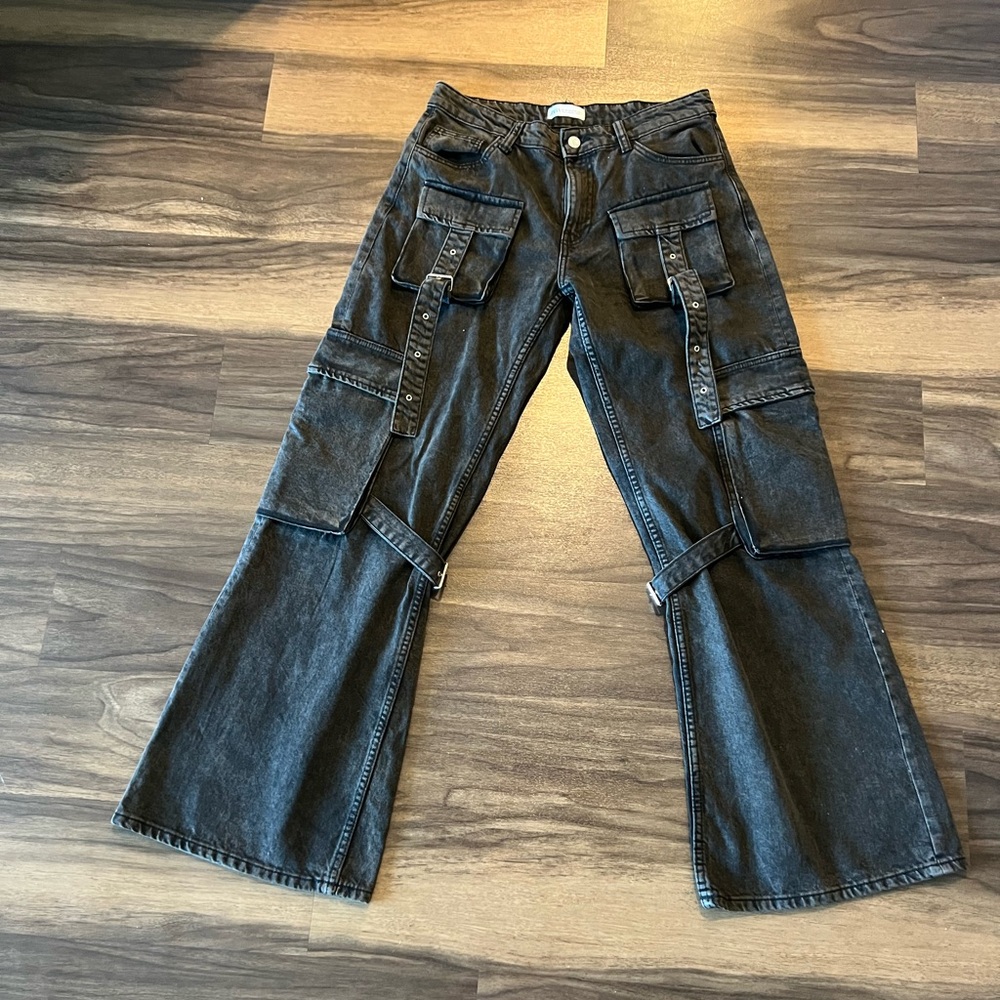 Zara mid rise cargo jeans size 8
